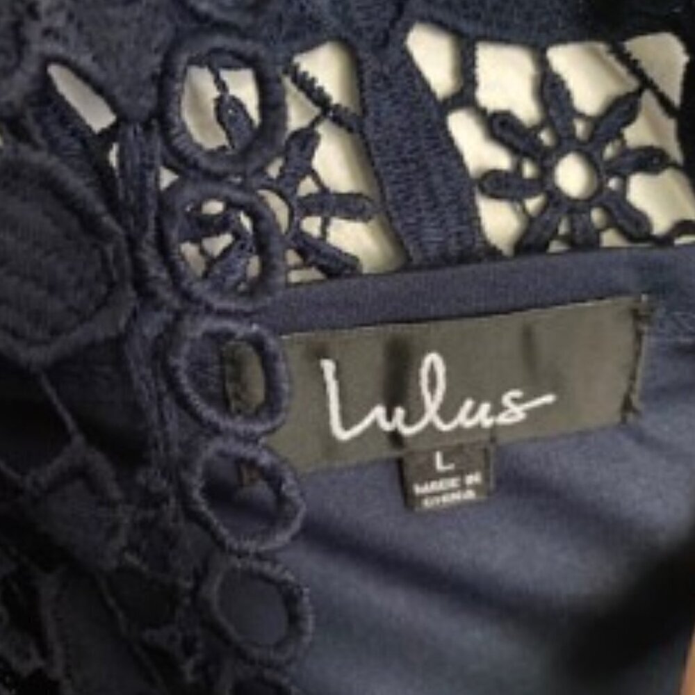 Lulu's Navy Pay Tribute Lace Crochet Dress Large - Picture 3 of 4